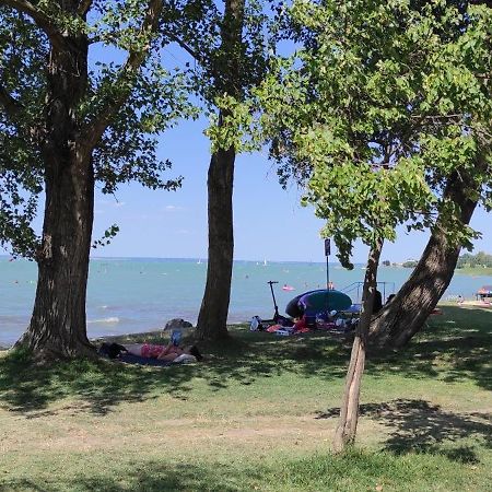 שיופוק Onebeach Apartman מראה חיצוני תמונה