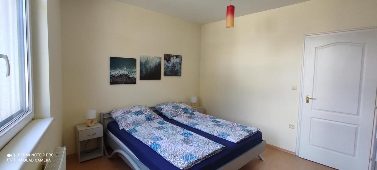 שיופוק Onebeach Apartman מראה חיצוני תמונה